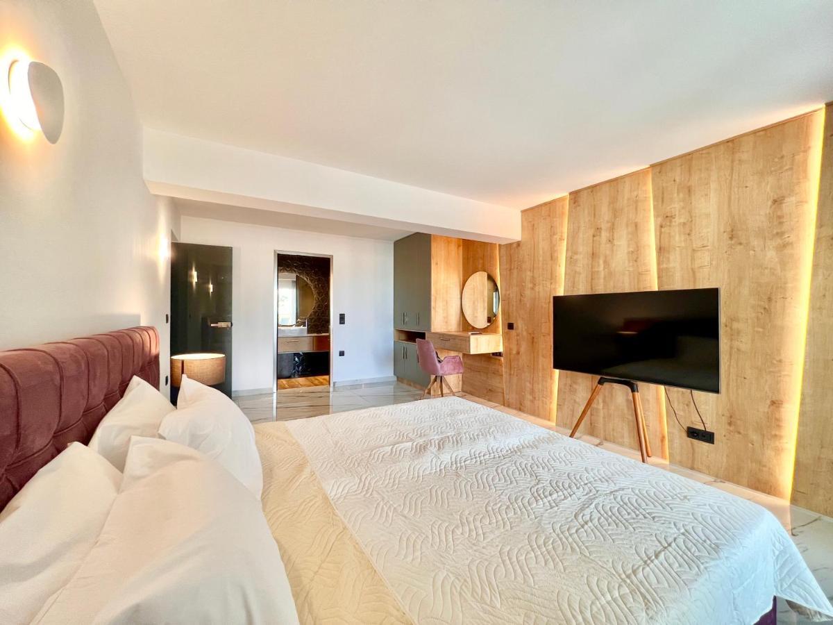 Luxury Villa Barbati Sun With Private Pool By Dadovillas Esterno foto